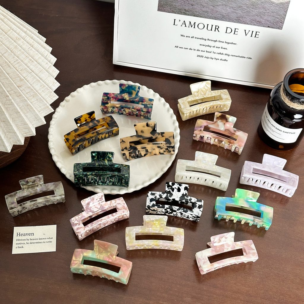 Acetic acid hair clip